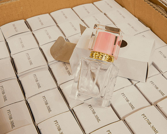 Perfume bottles paper packaging